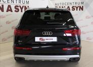 Audi Q7 5