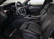 Audi e-tron 13