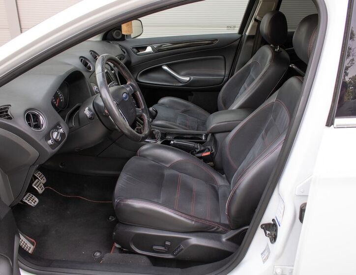 Ford Mondeo 10