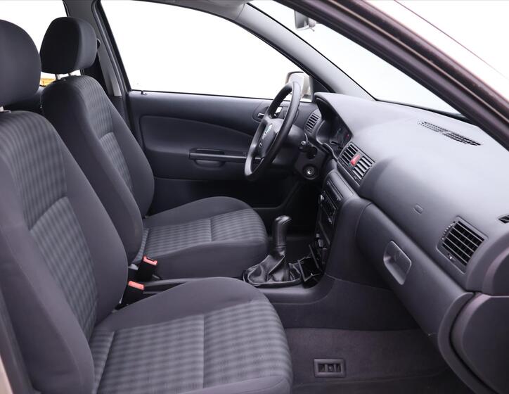 Škoda Octavia 14