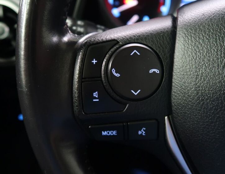 Toyota Auris 22