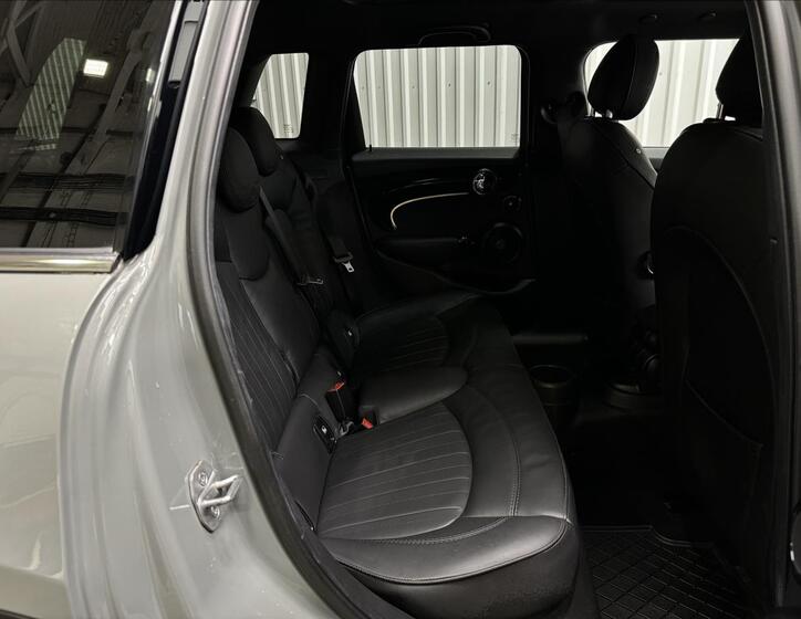Mini Cooper S 38