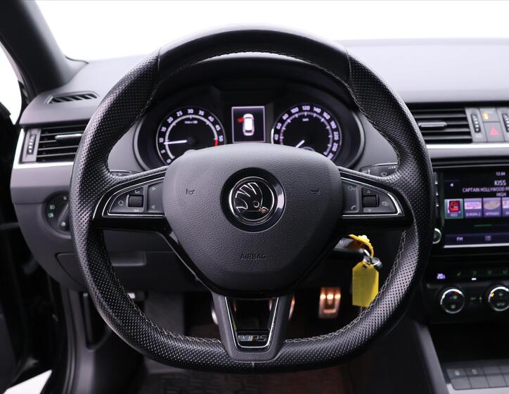 Škoda Octavia 16
