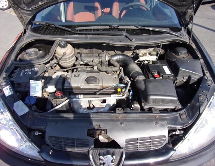Peugeot 206 19