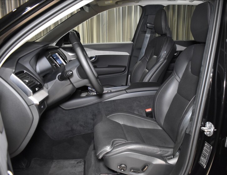 Volvo XC90 8