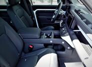 Land Rover Defender 16