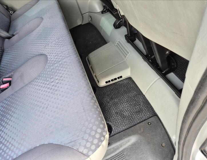 Renault Trafic 16