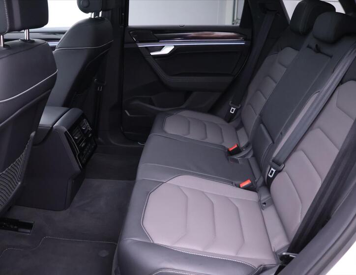 Volkswagen Touareg 18