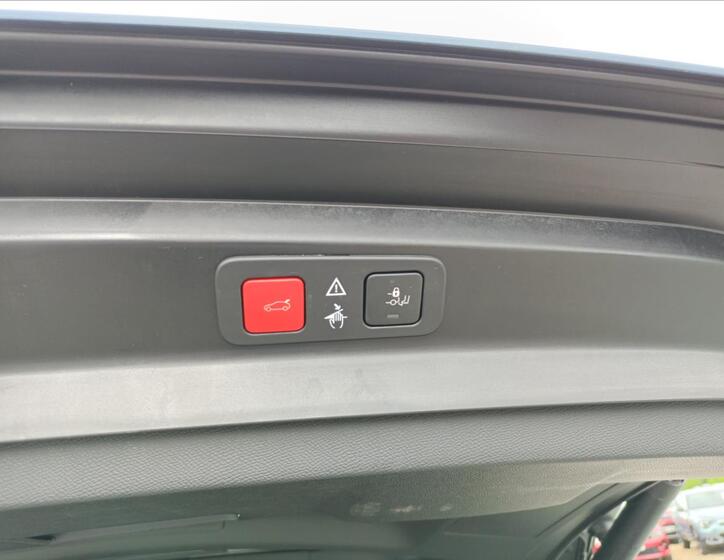 Peugeot 5008 23
