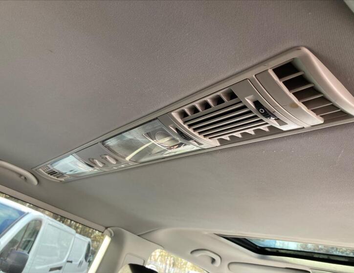 Volkswagen Caravelle 30