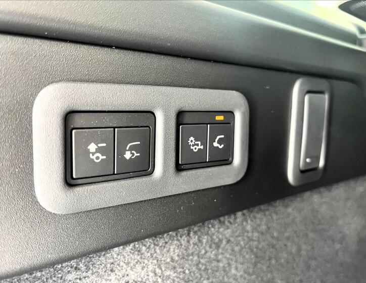 Land Rover Range Rover Velar 7