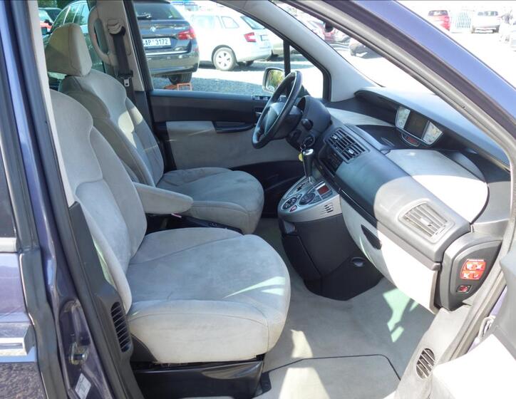 Citroën C8 11