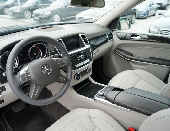 Mercedes-Benz GL 25