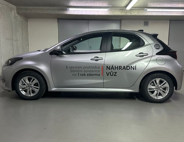 Toyota Yaris 8