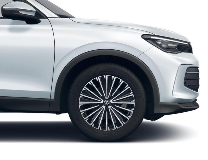 Volkswagen Tiguan 7