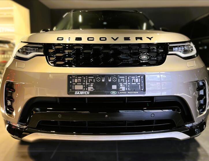Land Rover Discovery 5