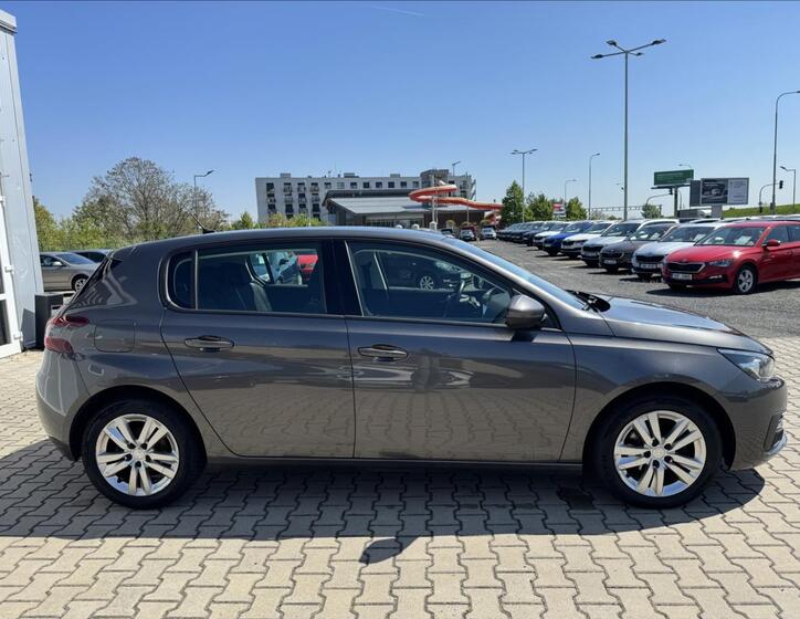 Peugeot 308 7