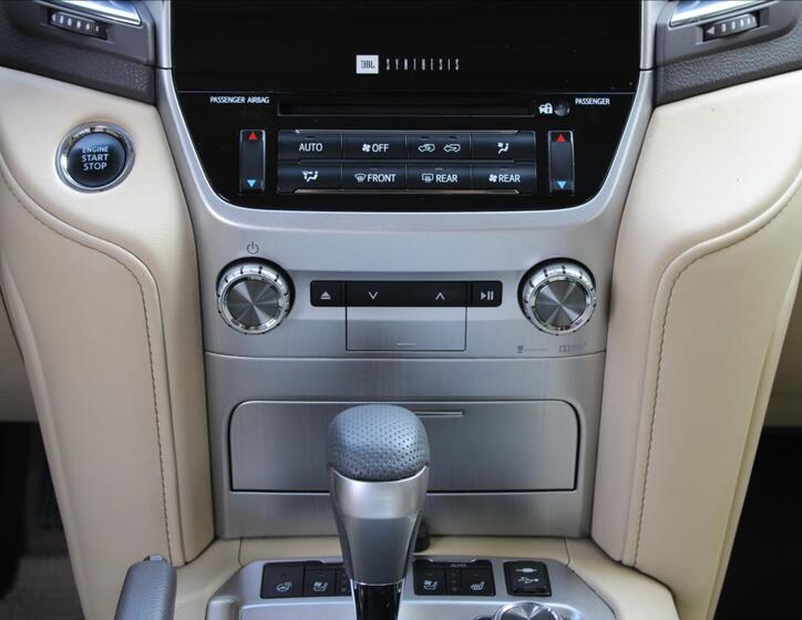 Toyota Land Cruiser 27