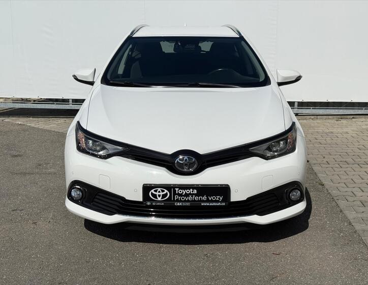 Toyota Auris 2