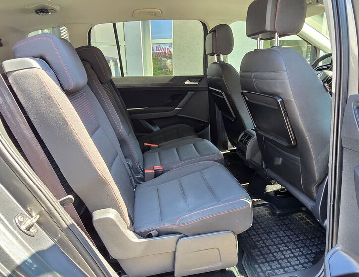 Volkswagen Touran 24