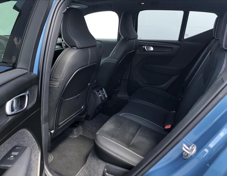 Volvo XC40 13