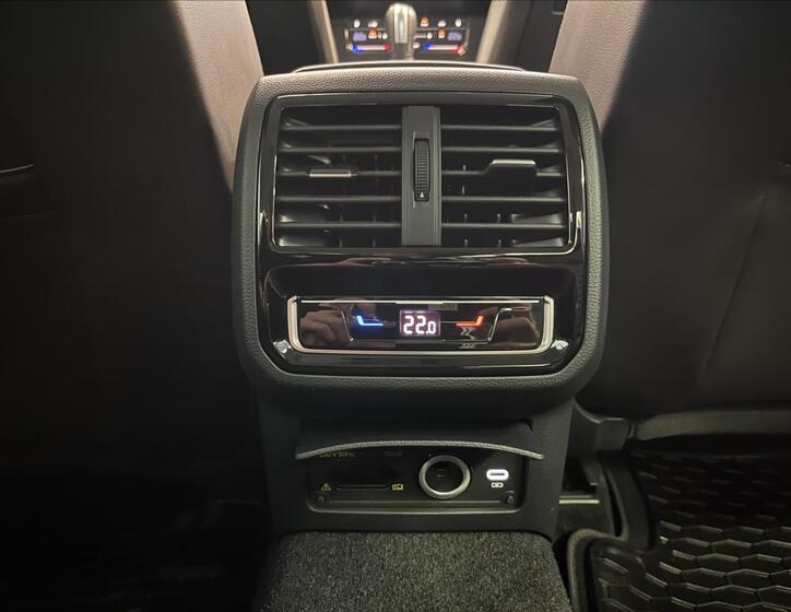Volkswagen Passat 25