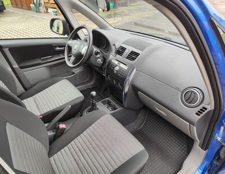 Suzuki SX4 7