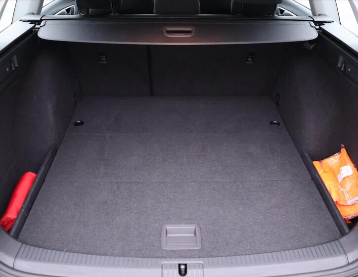Volkswagen Golf 10