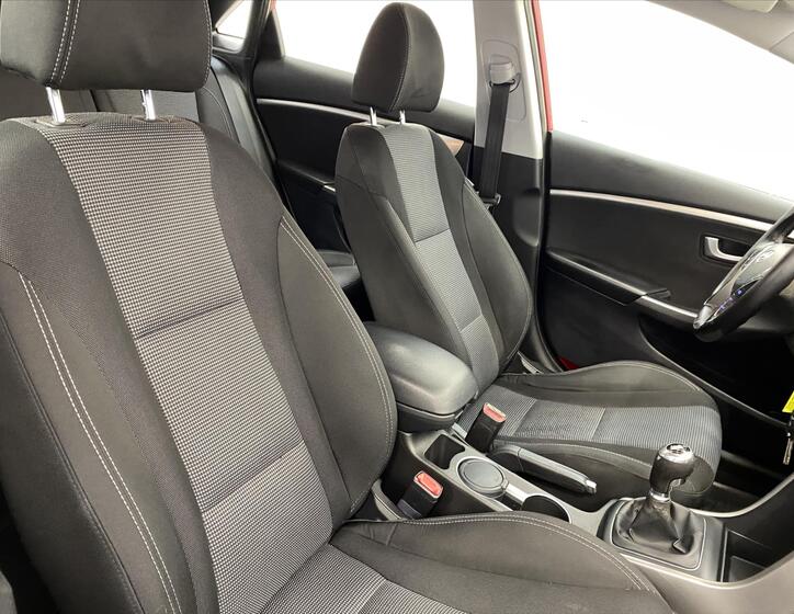 Hyundai i30 8