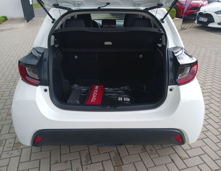 Toyota Yaris 13