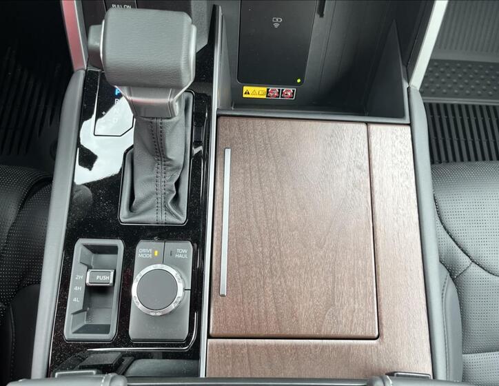 Toyota Sequoia 33