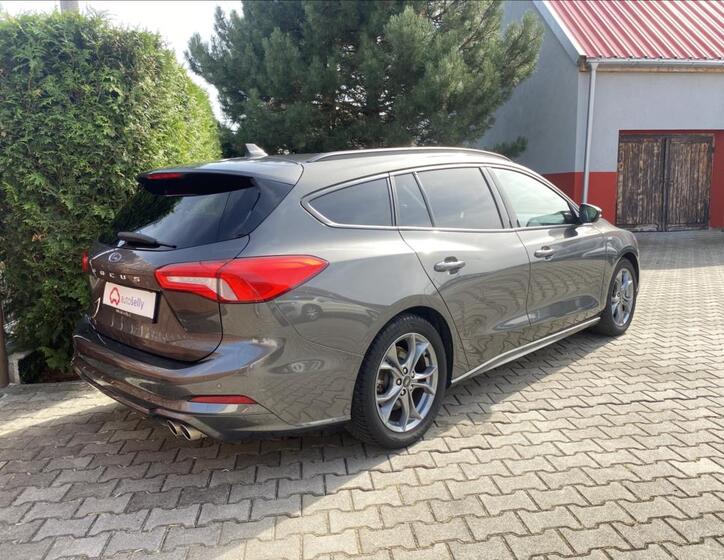 Ford Focus 5