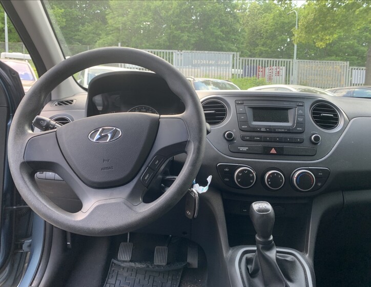 Hyundai i10 11