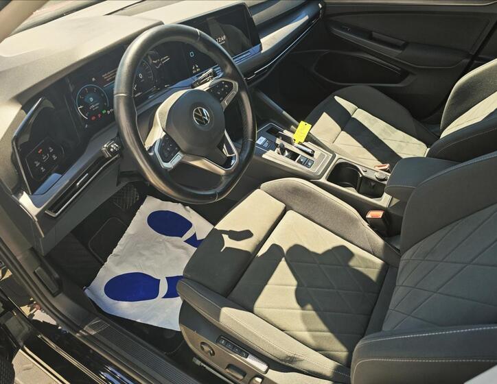 Volkswagen Golf 10