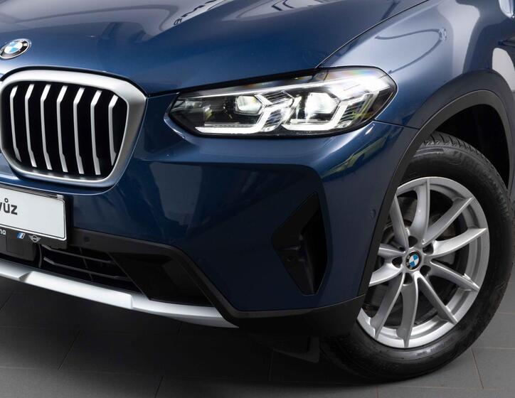 BMW X3 7