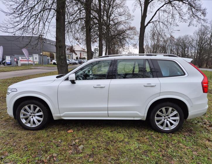 Volvo XC90 8