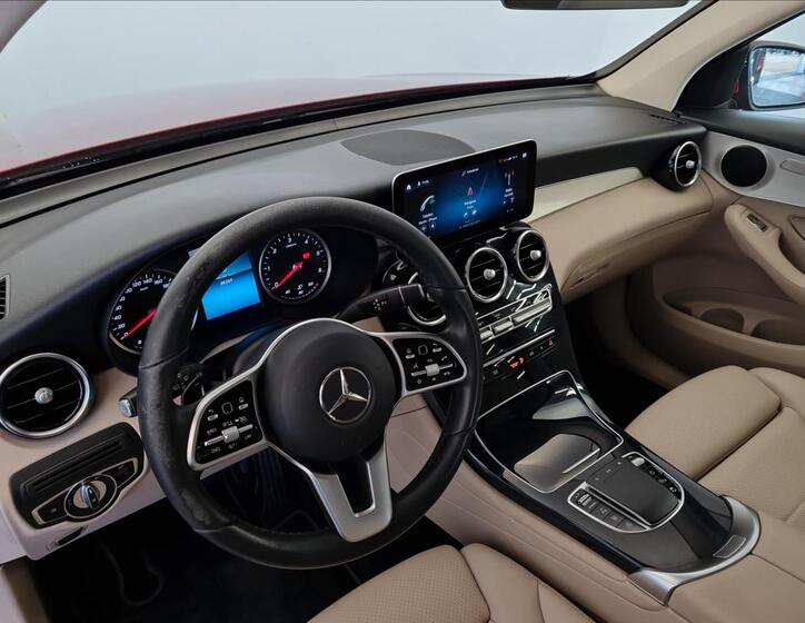 Mercedes-Benz GLC 9