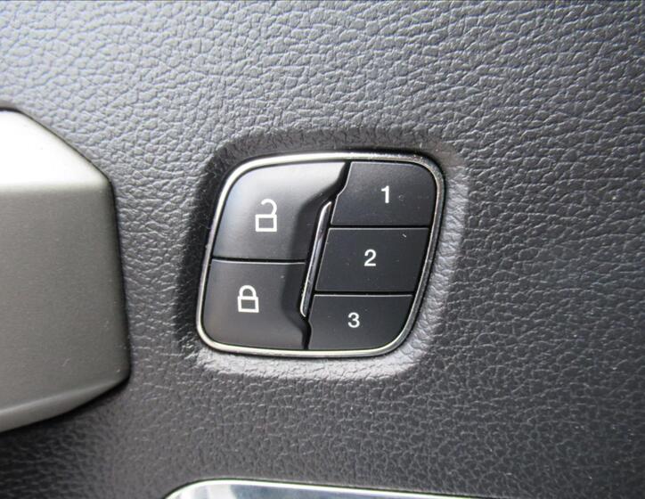 Ford E150 16