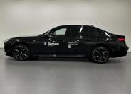 BMW i7 2