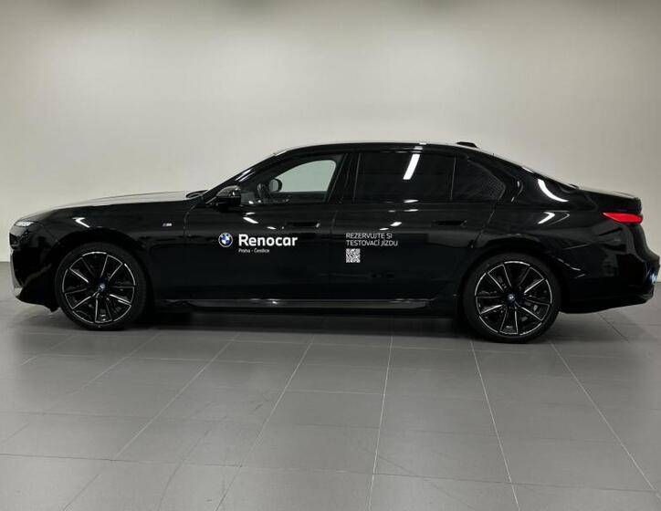 BMW i7 2
