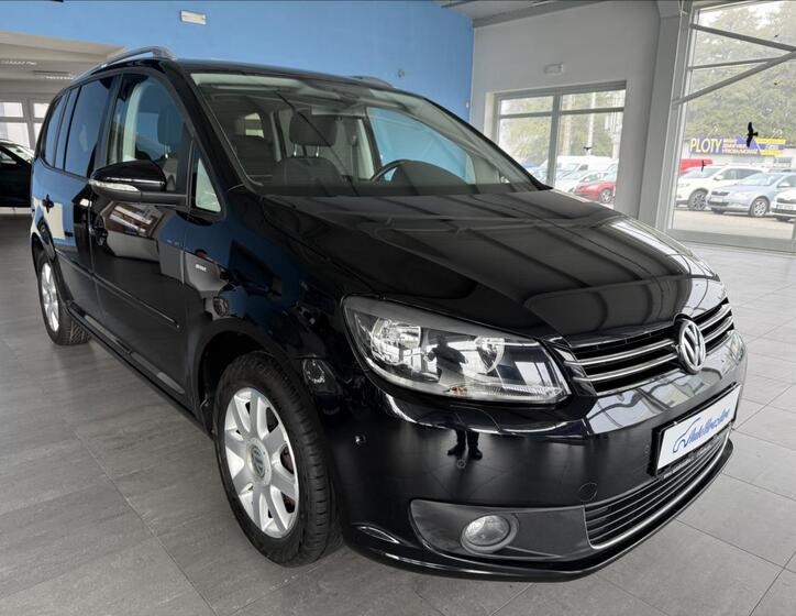 Volkswagen Touran 1