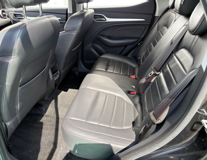 MG ZS 7