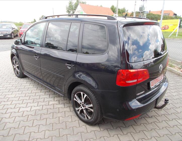 Volkswagen Touran 12