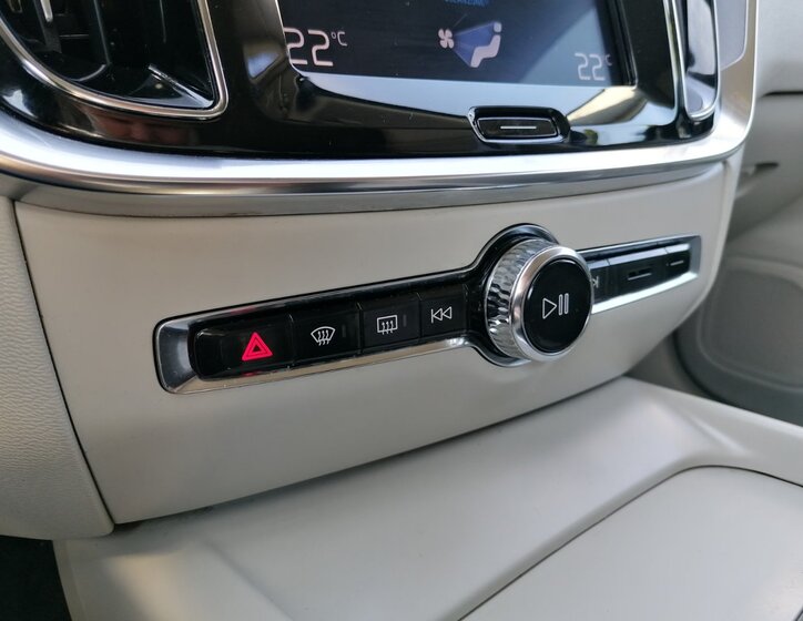 Volvo V60 12