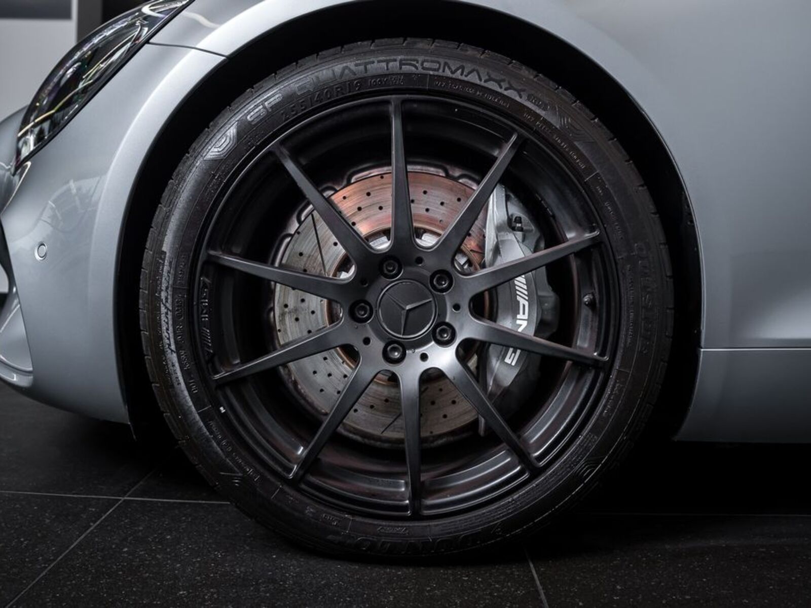 Mercedes-Benz AMG GT 18