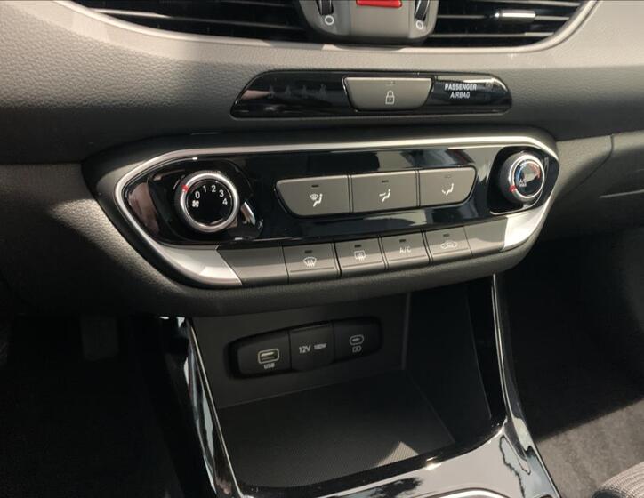 Hyundai i30 21