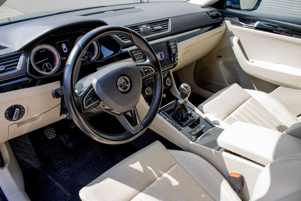 Škoda Superb