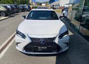 Lexus ES 300h 8