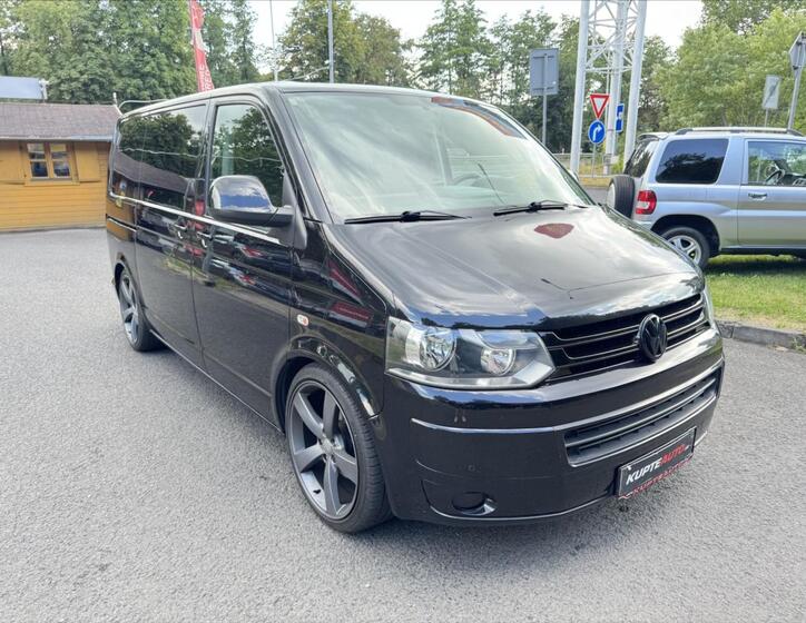 Volkswagen Multivan 11