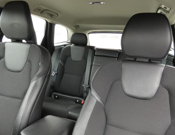 Volvo XC60 7